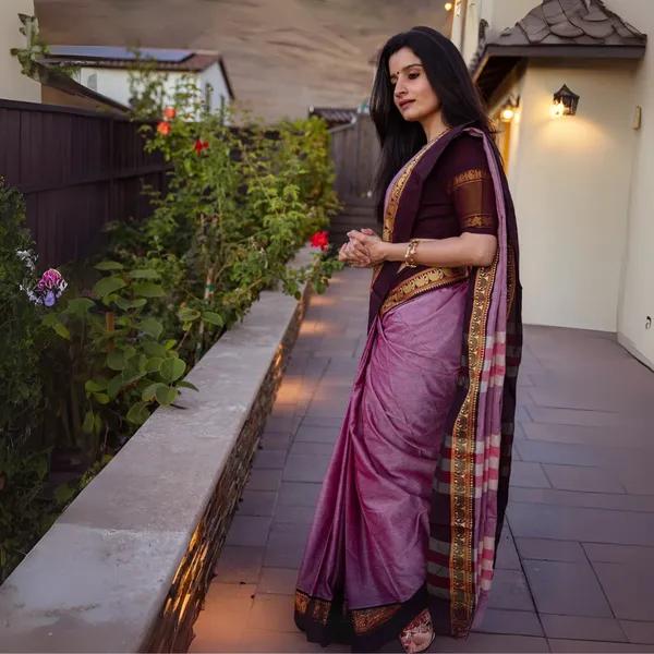 Elephant Border 100% Pure Narayanpet Cotton saree with Running blouse piece - product media